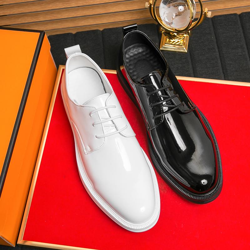 Luxury Fashion White Men Patent Leather Shoes Handmade Derby Loafers Breathable Slip On Flats Wedding Party Dress Shoes For Men