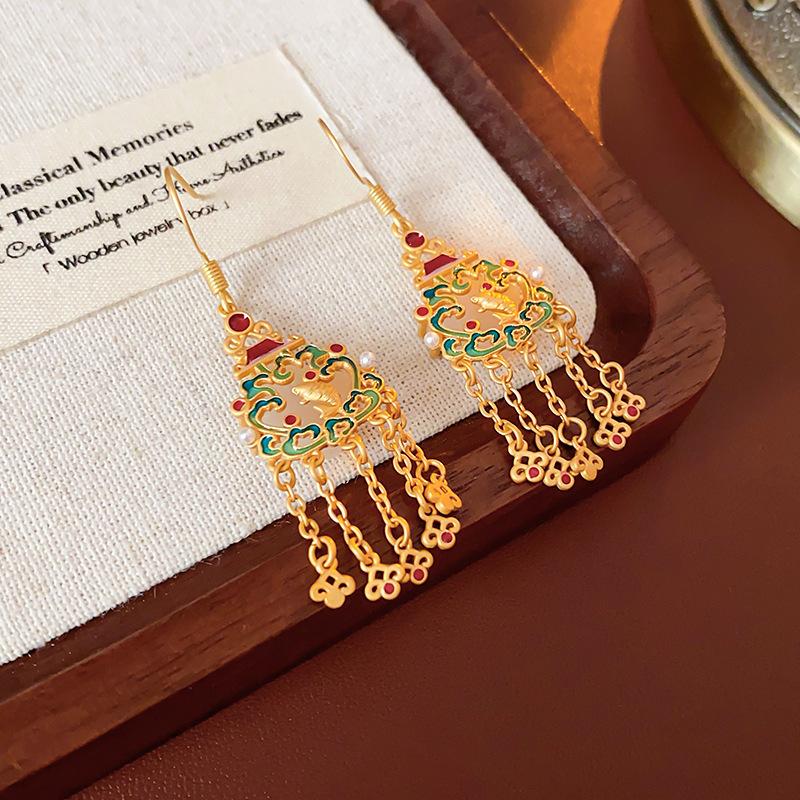 Dumb gold irregular love oil drop pearl fringed ear hook fashion earrings light luxury high-end temperament earrings