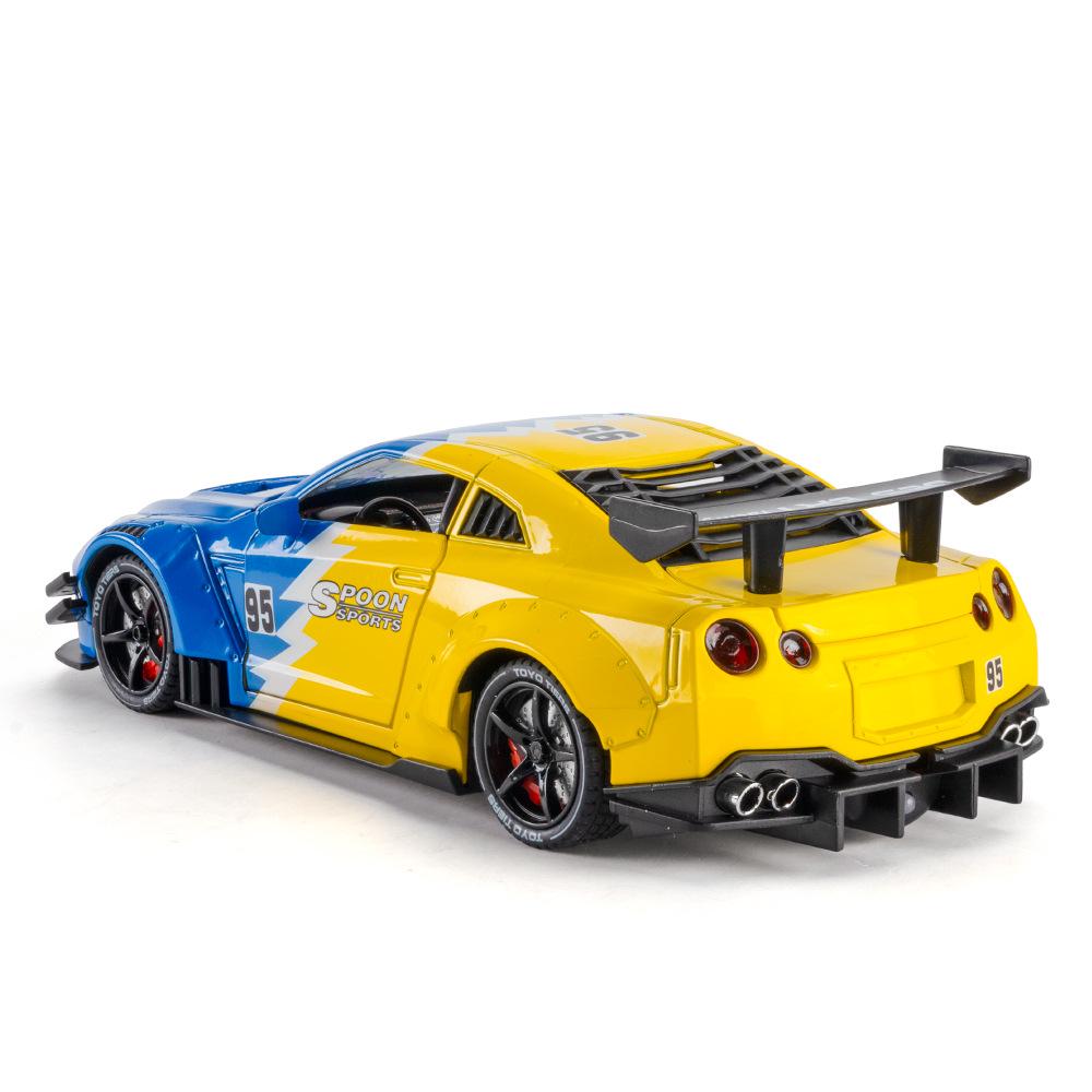 1:24 Scale Spray GTR Sports Car Track Edition Alloy Model - Collectible Toy