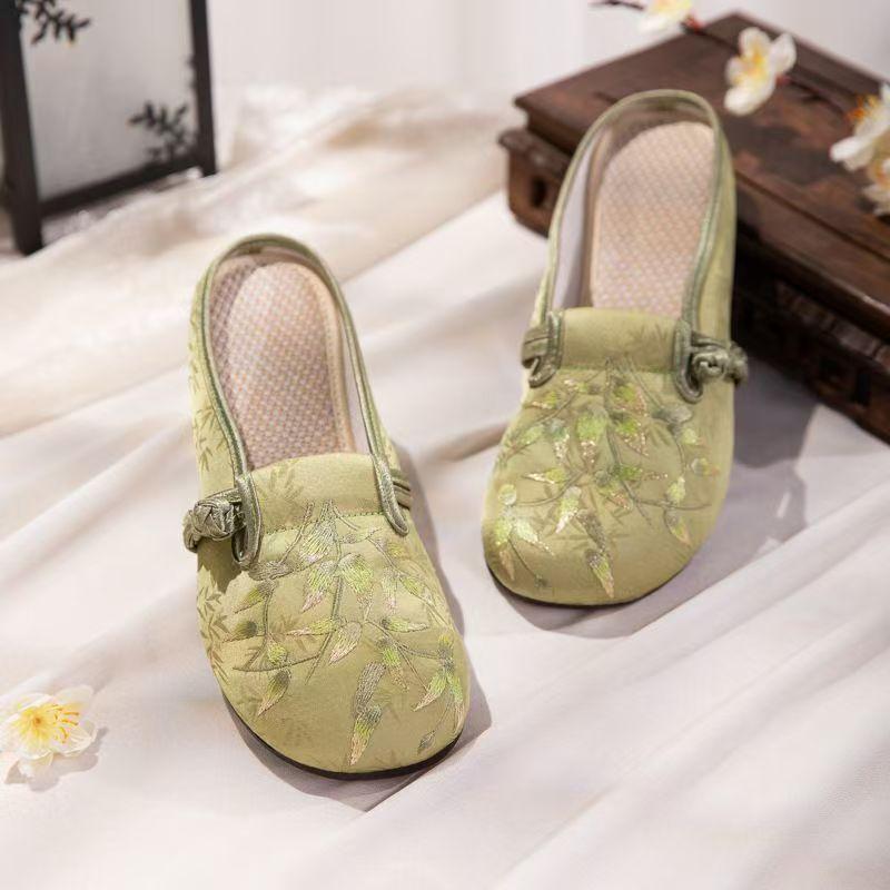 Women's Ethnic Style Silk Flat sole Baotou Slippers Summer New Rubber Sole Non Slip Breathable Home Slipper Outdoor Half Slipper