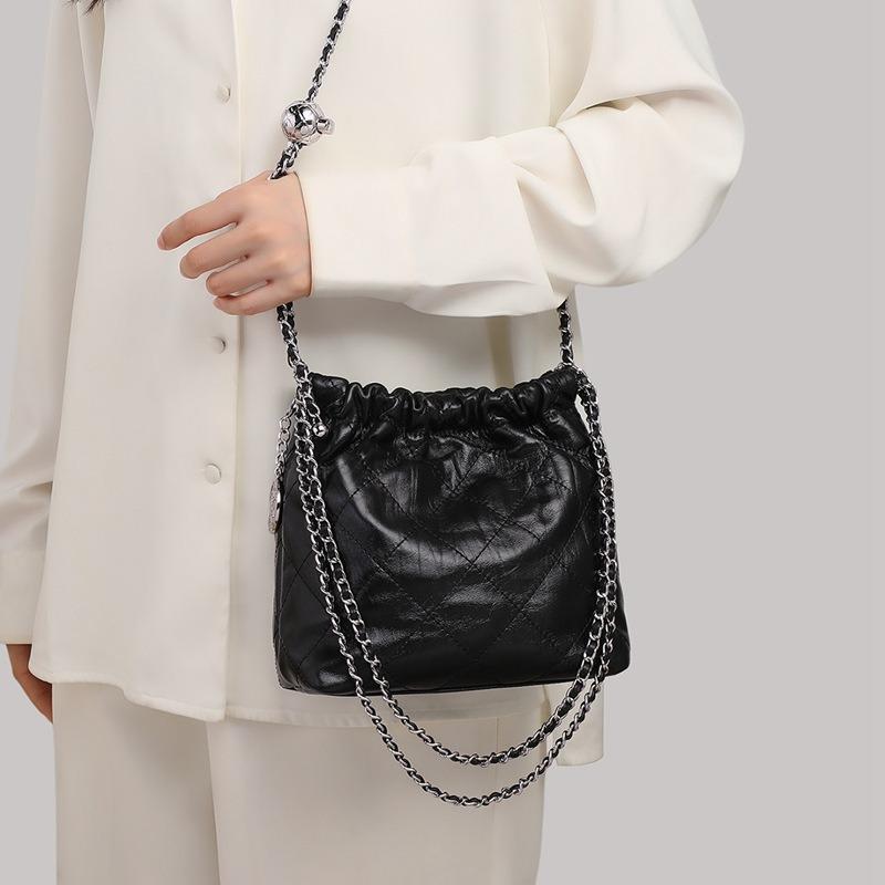 Bucket bag women's new women's bag fashion messenger bag chain bag diamond underarm bag versatile shoulder bag
