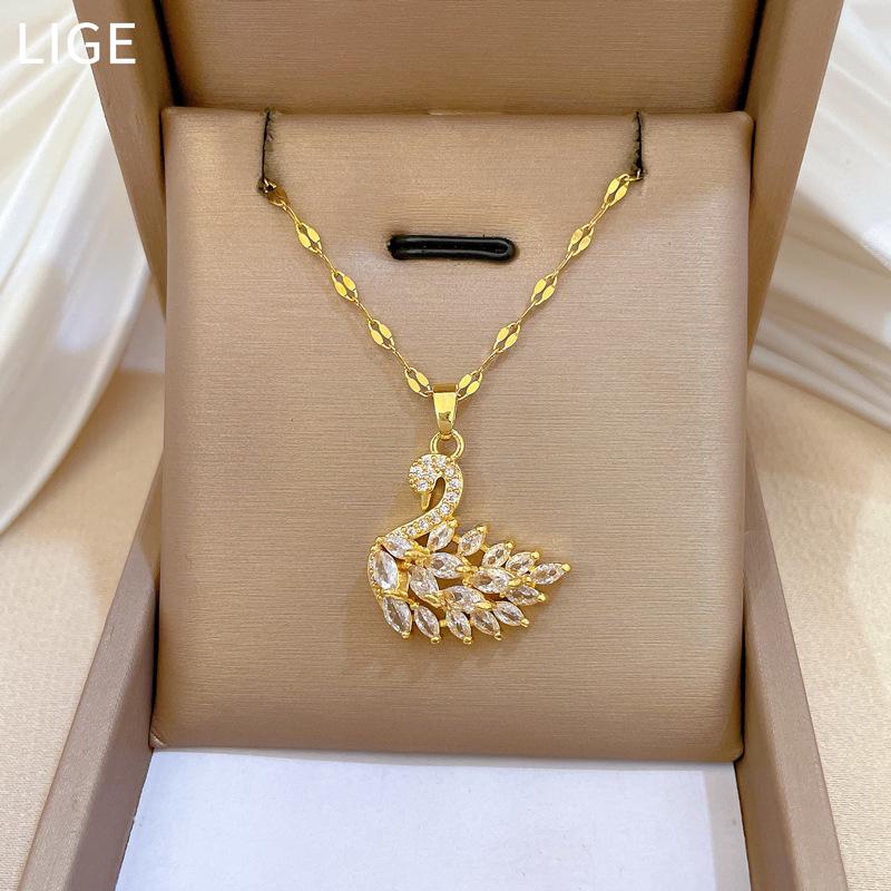 Titanium Steel Swan Pendant Clavicle Necklace - Korean Simple Style with Full Diamond Accents for Women