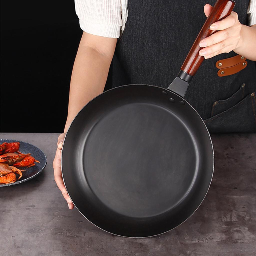 Cast Iron Skillet Even Heating Versatile Comfortable Handle Cast Iron Frying Pan for Daily Home