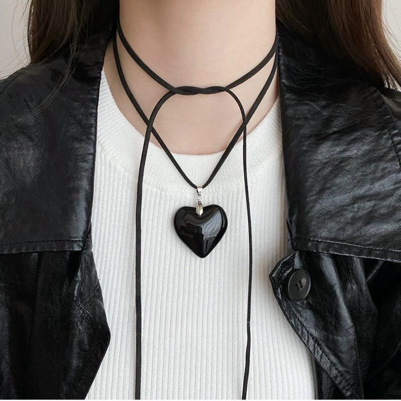 Y2k Fashion Leather Rope Black Red Heart Pendant Necklace For Women Men Antique Silver Color Jewelry Accessories Daily Wear