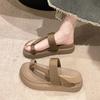 Flip-flops women summer wear new Internet celebrity fashion thick bottom stepping on shit feeling toe Roman sandals women's beach shoes
