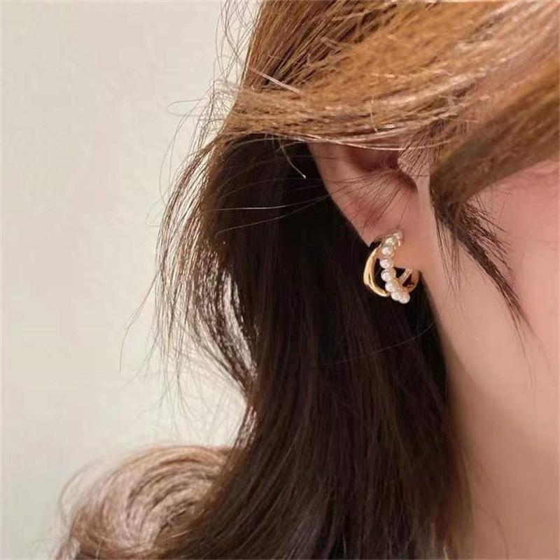 Romantic High Quality Pearl Women Earrings Charm Bella Exquisite Stud Earring Wedding Accessories Pendant Jewelry Fashion Gift