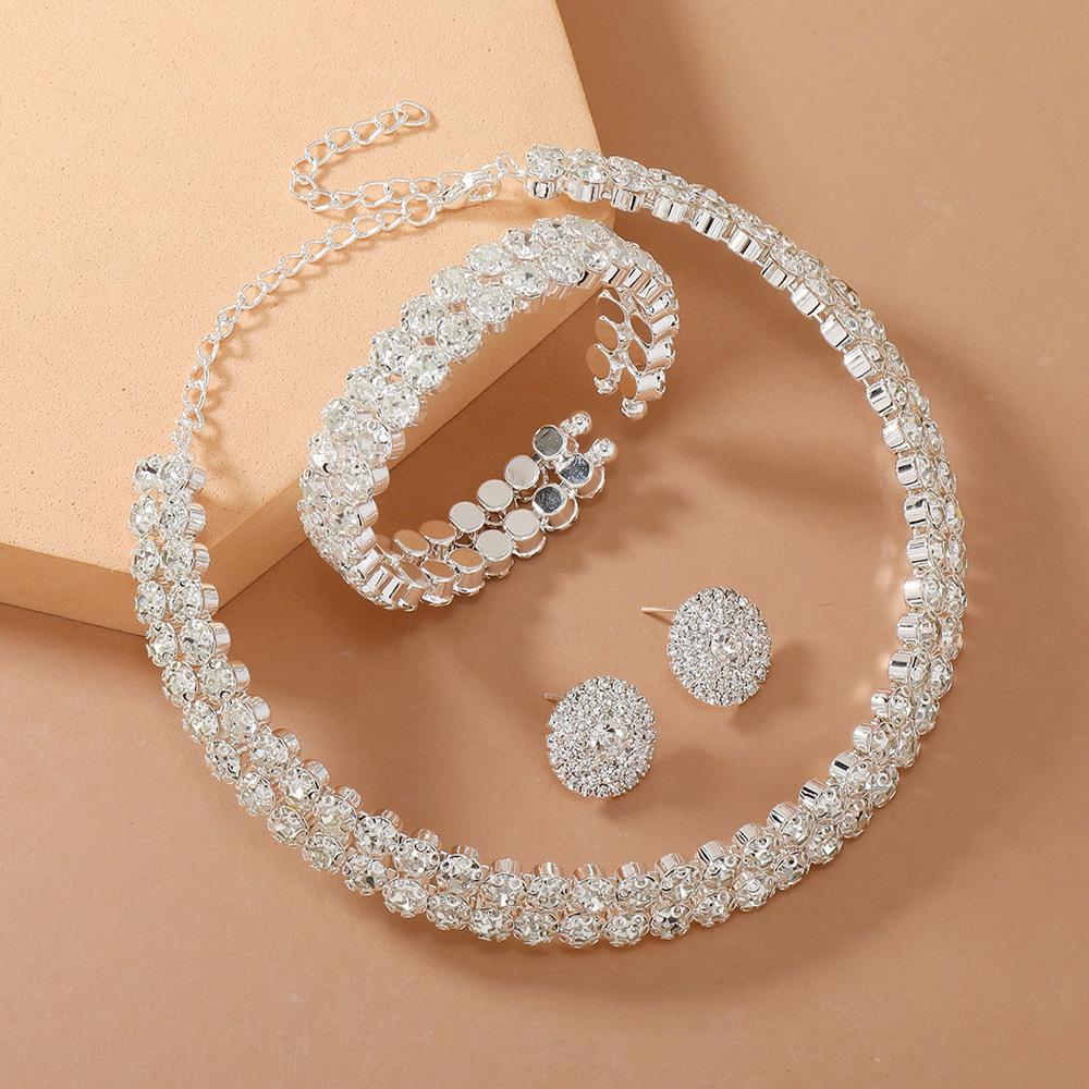 Light Luxury Double Layer Choker Necklace for Women Full Rhinestone Cuff Bracelet Stud Earring Braidal Wedding Party Jewelry Set
