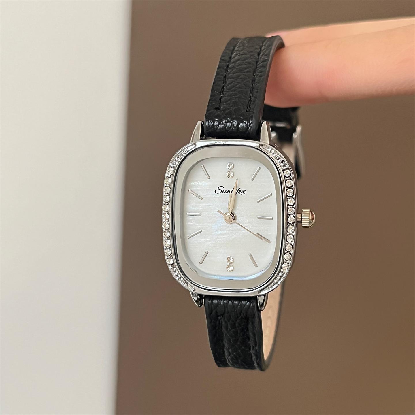 Exquisite Fritillary Light Luxury High-End Fashion Women S Watch Retro Simple Belt High Value Watch