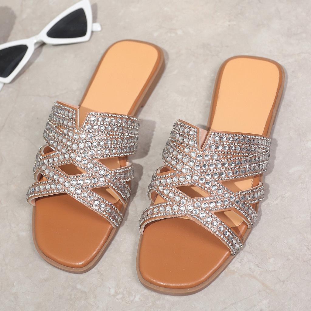 Wear cool slippers full of drilled holes, shoe accessories, patch flat bottom, new fashion women's shoes, breathable and comfortable foot flat bottom