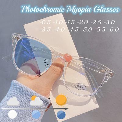 Photochrome Myopiebrille Damen Herren Transparente Anti-Blaulicht-Sonnenbrille mit Sehstärke für den Außenbereich UV400 Dioptrien -0,5 bis -6,0