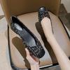 Xiaoxiangfeng single shoes spring and autumn celebrity style light mouth soft sole flat bottom low heel grandma shoes French shoes