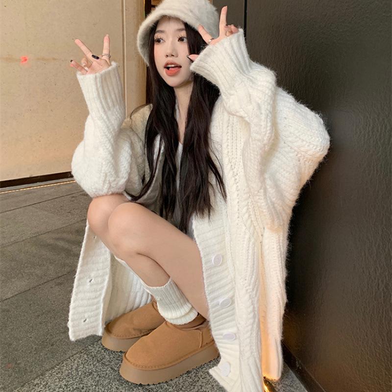 Korean Style Cozy V-Neck Knit Cardigan for Autumn/Winter 2026