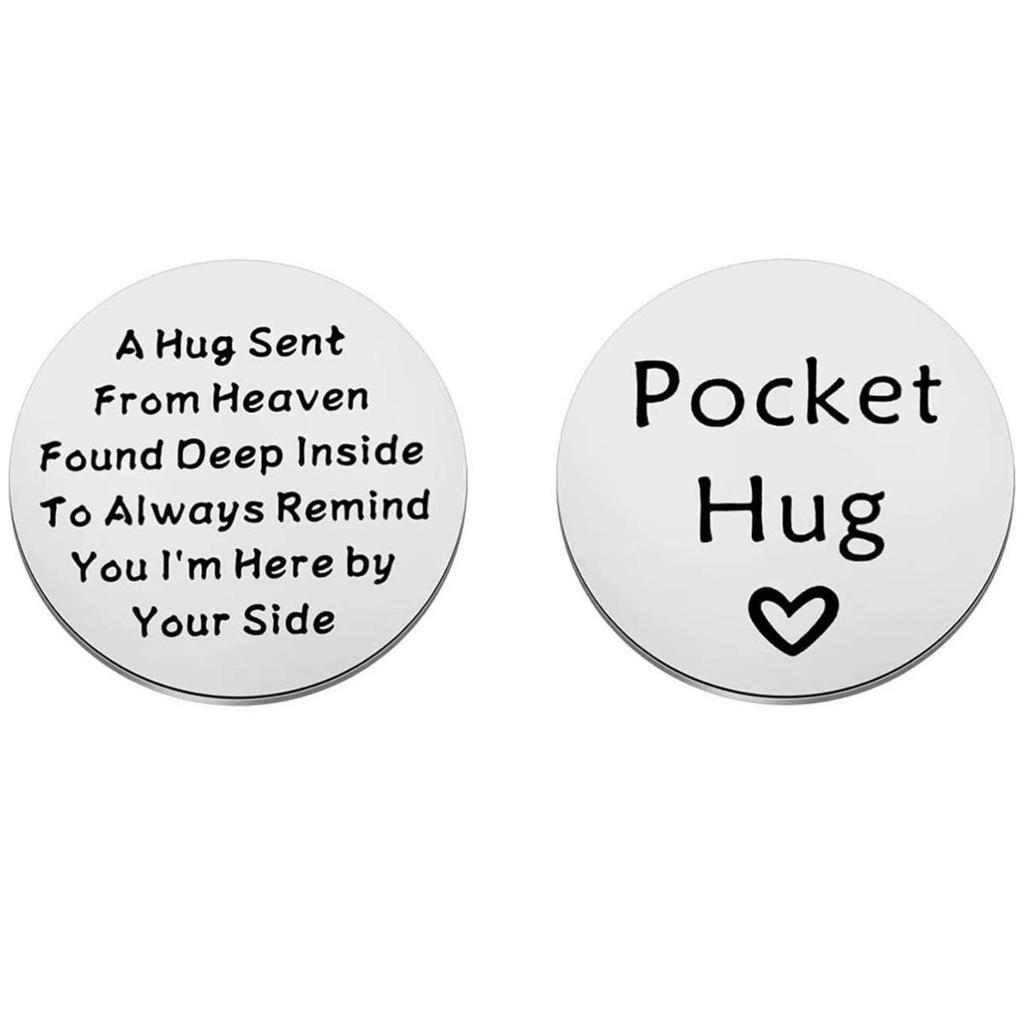 Paar Umarmung Taschenkuscheltier-Token: Doppelseitig gravierter Schlüsselanhänger—'Ich gehöre hiermit dir' Nachricht