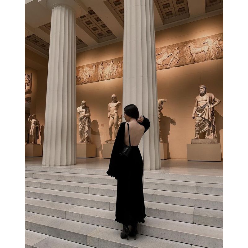 

Sexy Big Backless Slim Fit Comfortable Shoelace Knitted Group Bell Sleeve Stringy Selvedge Dress Women Black L