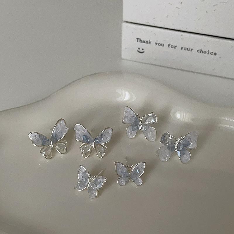 Niche Design Sense Zircon Crystal Butterfly Stud Earrings Women'S Light Luxury Retro Exquisite Elegance High Temperament Earrings Earrings