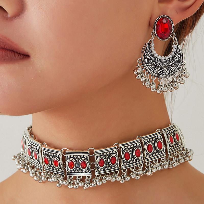 

Retro Middle Eastern Ethnic Jewelry Set: Exaggerated Beaded Necklaces & Earrings for Women червоний