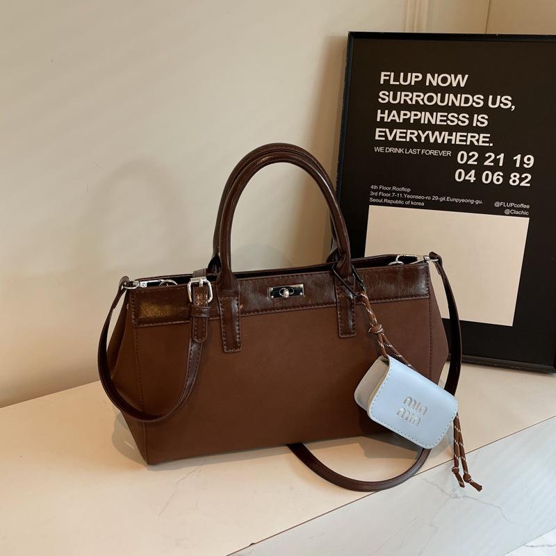 

Niche Fashion Hand Bag Женская Новая Осенняя Корейская Версия Высококачественной Винтажной Матовой PU Кожаной Ручной Сумки Через Плечо
