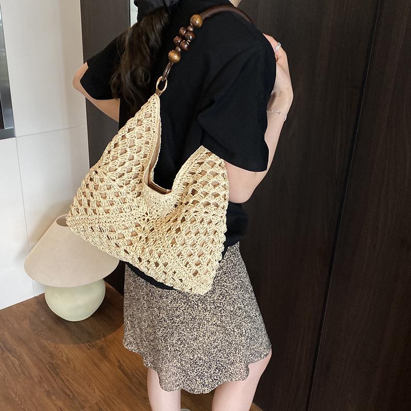 Fashion trend casual simple texture large capacity bag 2025 summer new foreign style women shoulder tote bag