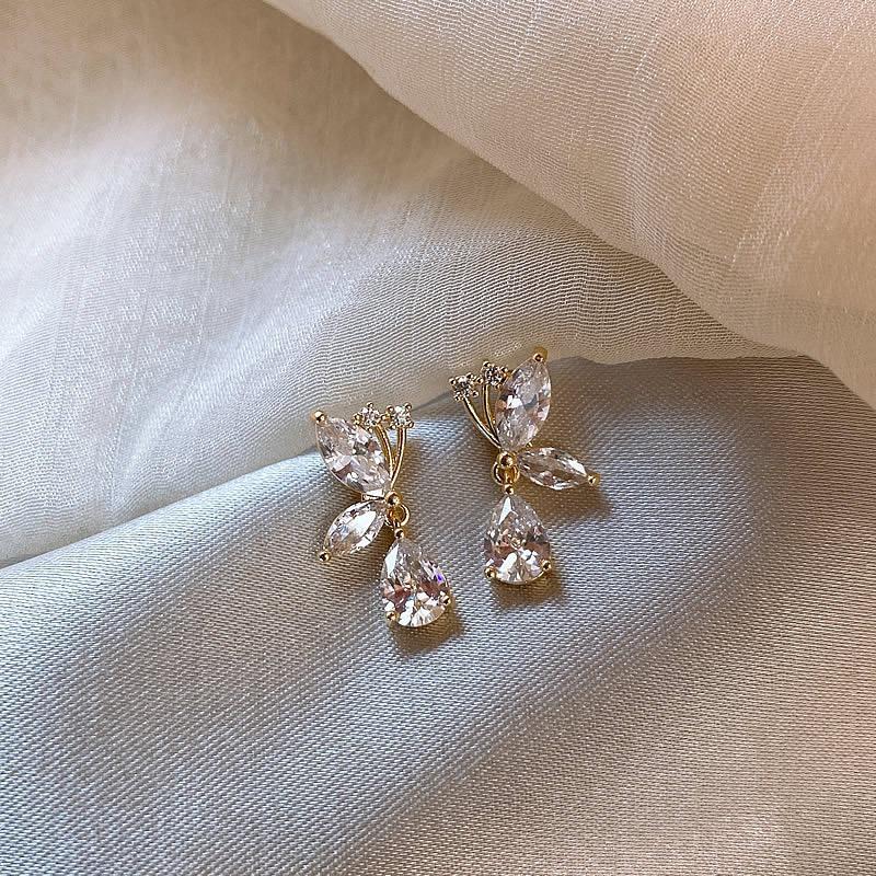 Korean Fashion Waterdrop Butterfly Flower Earrings New High End Versatile Earrings for Women
