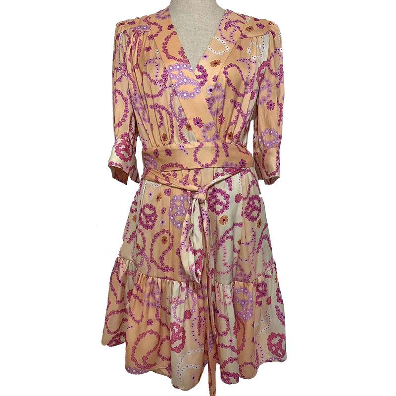 

Элегантное розовое чайное платье с французским принтом и рукавами-буфами L