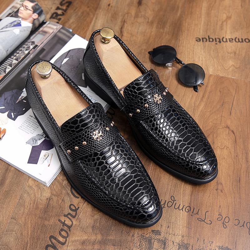 Casual Leather Shoes For Men 2026 British Style Business Brogue Shoes Men's Yuppie Dress Shoes High Quality Loafers Men Comfy