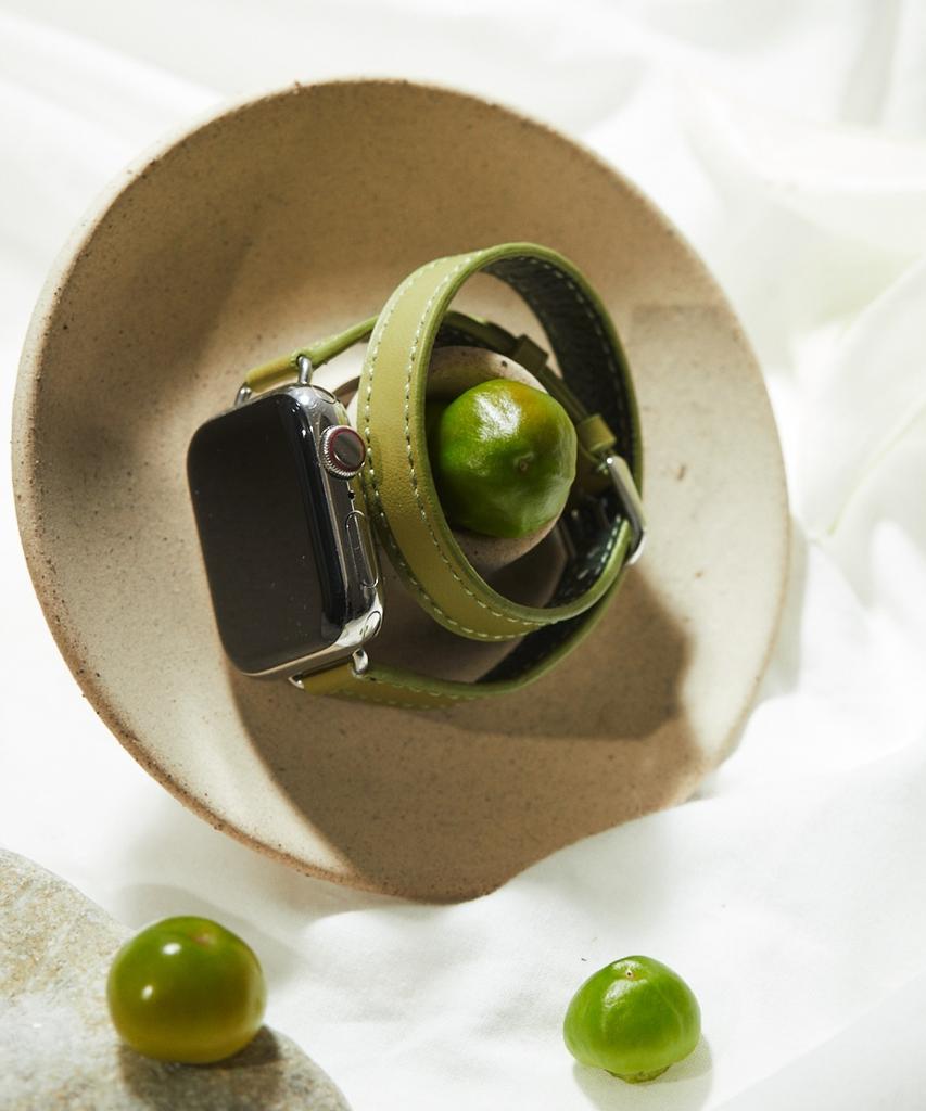 Adeo Apple Watch Cinturino Doppio Sottile Doppio Giro in Ecopelle Cinturino per Orologio Verde Oliva (Digitare A)