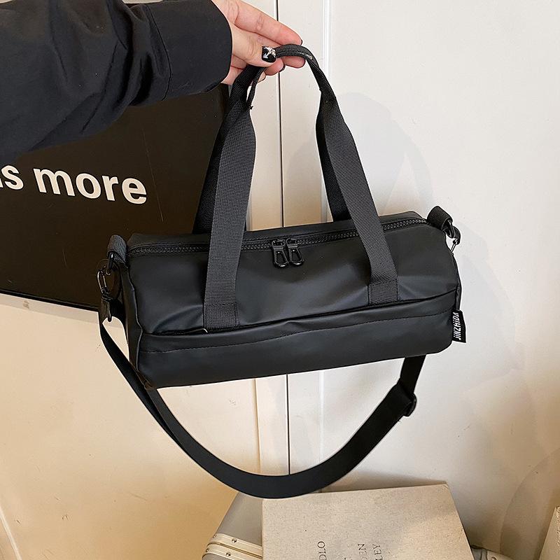 Light Casual Outdoor Messenger Bag Women'S Cycling Sports Portable Shoulder Bag Fitness Cylinder Travel Bag Bucket Bag Men'S Tide