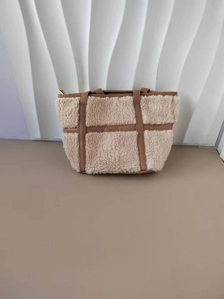 Handheld Plush Bag Autumn/Winter Lamb Wings French Small Commuter One Shoulder Crossbody Bags