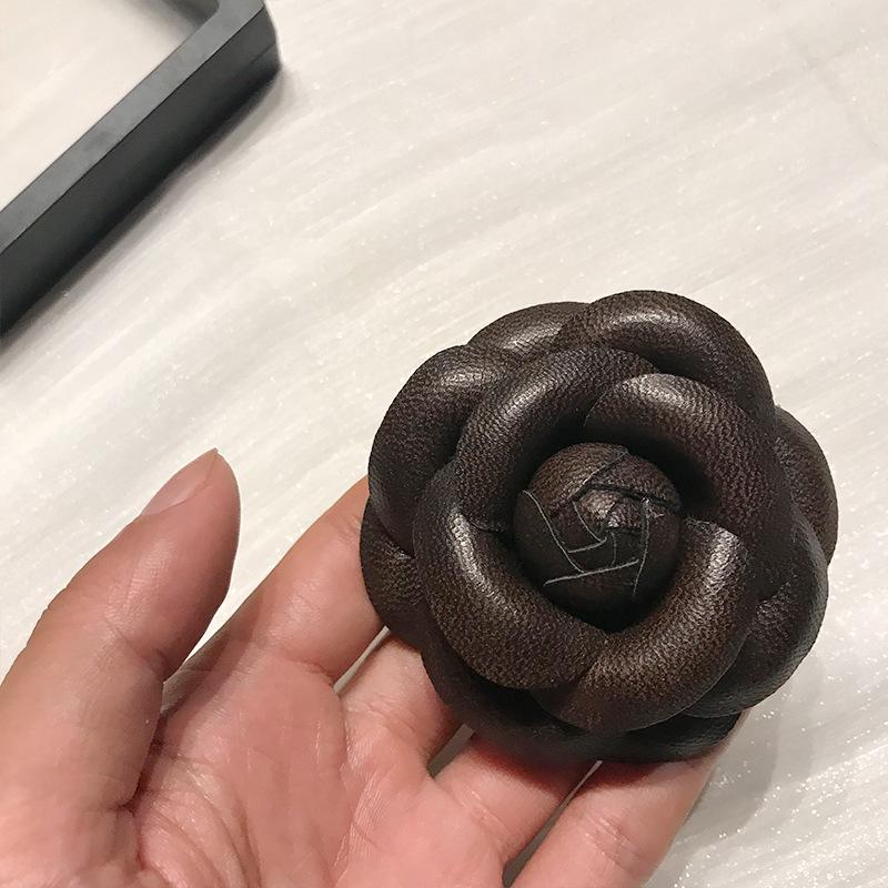 Luxury Camellia Leather Flower Brooch - Elegant Handmade 3D Corsage Pin for Women