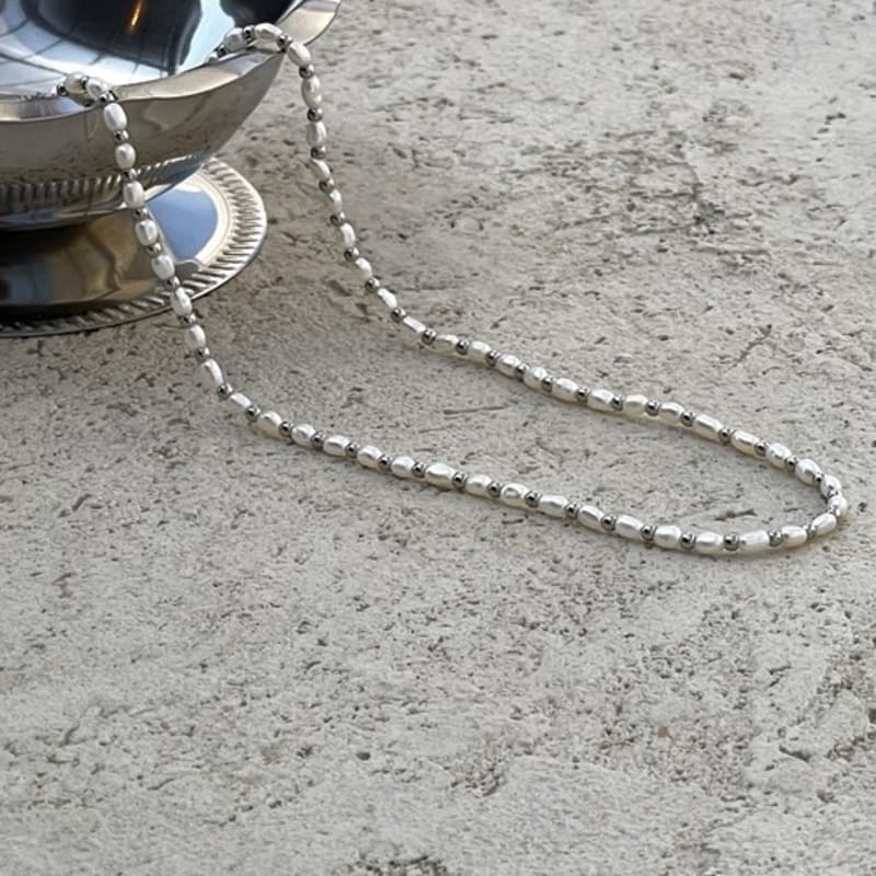 

THE BORING pearl and ball silver necklace SILVER