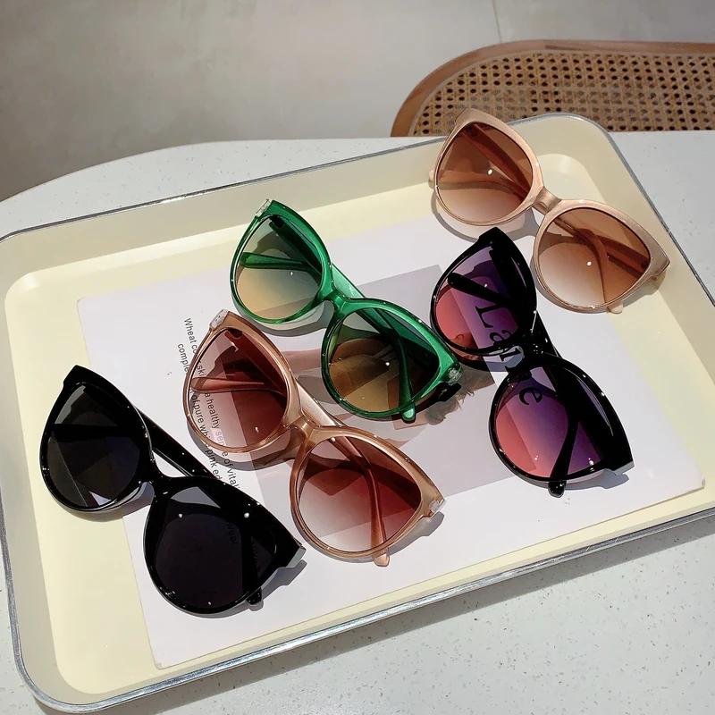 Vintage Cat Eye Sunglasses New Women Stylish Oversized Candy Color Outdoor Shades Fashion Brand Design Sun Glasses