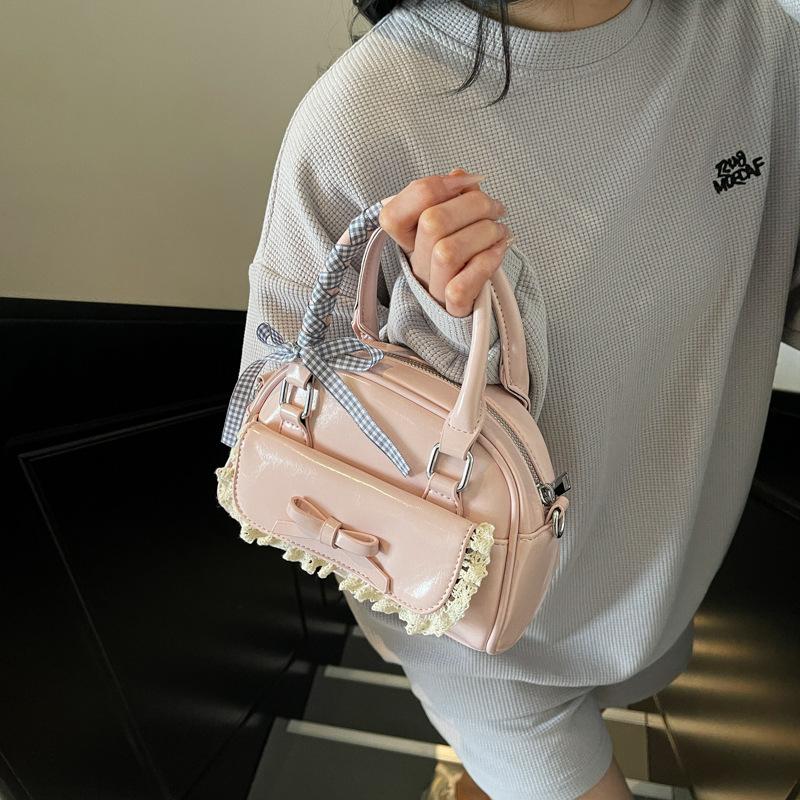 Simple temperament hand carry small square bag 2025 new Korean version trend high-end shoulder bag fashion versatile messenger bag