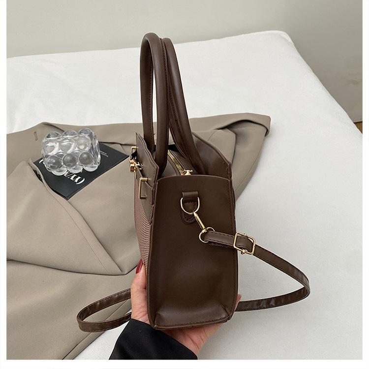 Minimalist Style Faux Leather Shoulder Bag, Simple Zipper Crossbody Purse for Women CLE