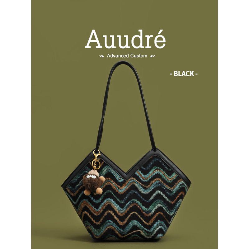 

Bag Female Auudre Retro Contrast Color Woolen Shoulder Bag Black with pendant
