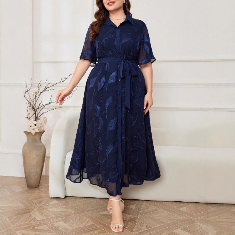 Elegantes Schnürkleid in französischer Stil mit Taillenbetonung, mittellang, für Damen