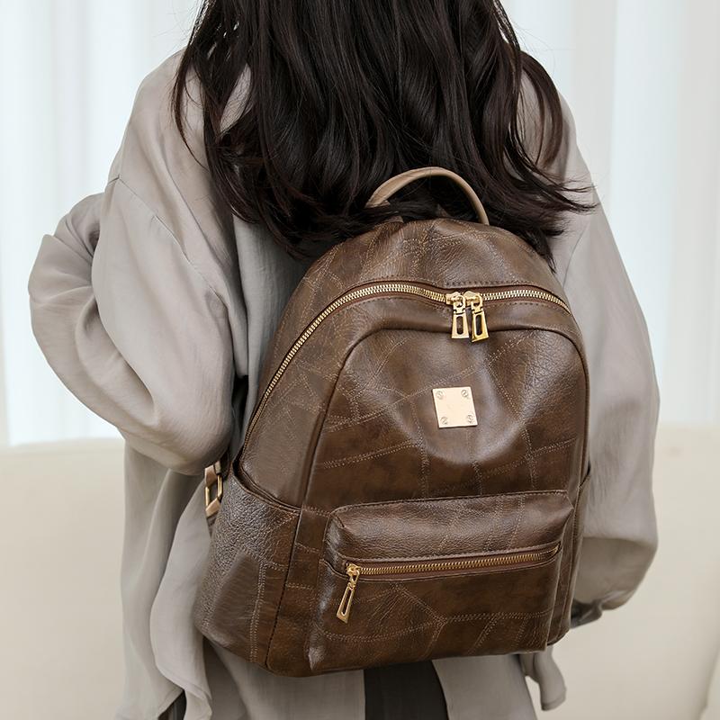 Lightweight Commuter Backpack Women's Large Capacity Travel Backpack Student Schoolbag