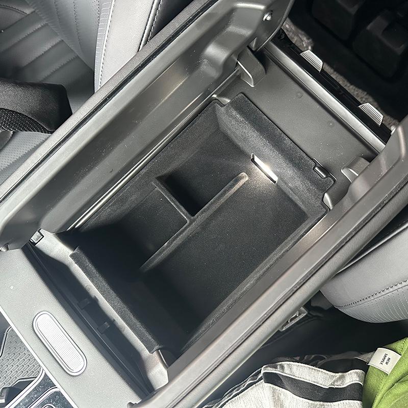 Suitable for 24-25 Chery Fengyun T9 Central Control Armrest Box Storage Box Central Control Storage Box Car Interior Supplies