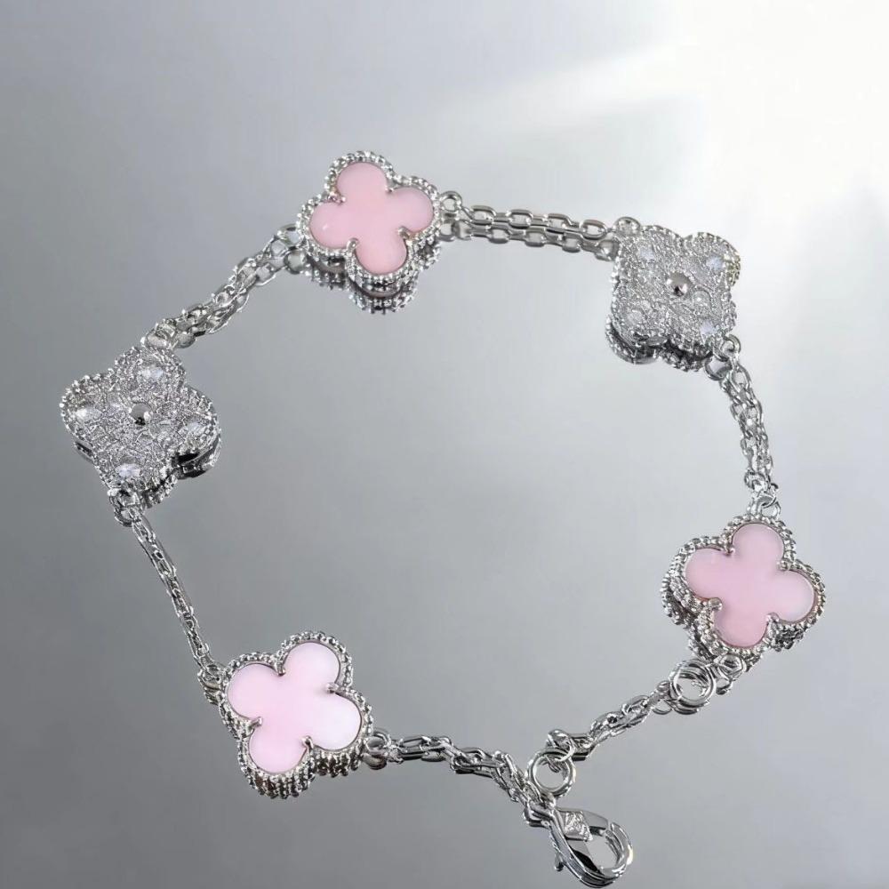 Four-leaf Clover Classic Bracelet with Five-petal Black Onyx Fashion Bangle for Women