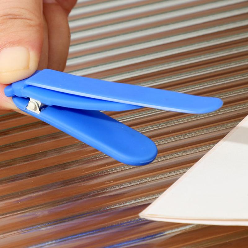 Cute Bear Bookmark Clip Automatically Follows Silicone Book Markers Stationery Supplies Notebook Page Divider for Student