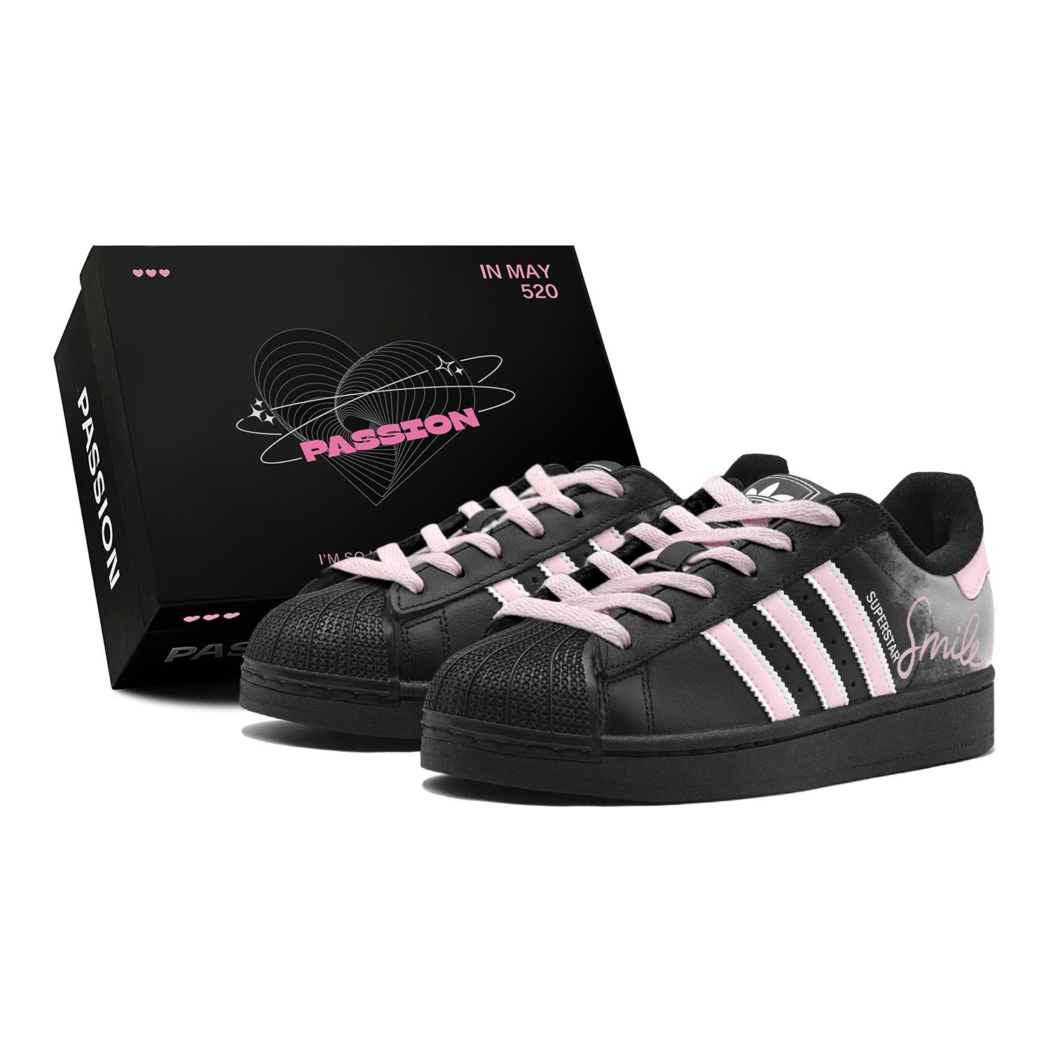 

Adidas Originals Superstar 2 Couple s GS Romantic Favor, Pink Ink Sweet Talk, Urban Chic Style, Hot Girl Low top JH9977(TeamS2-S-BOX) 36