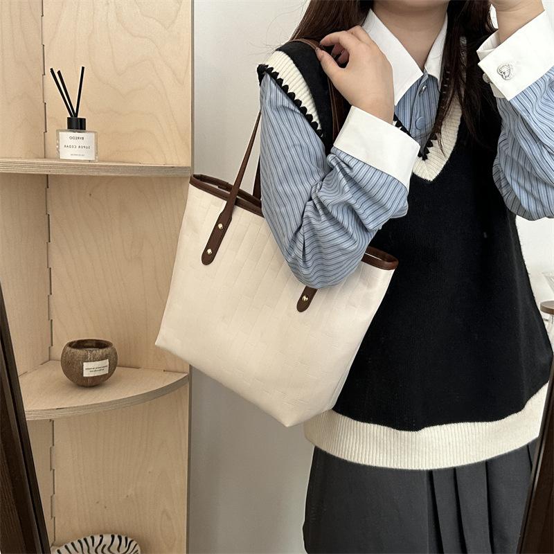 Fashionable Large Capacity Retro Tote Bag Women's Bag New Casual Commuter Bag Fashionable Simple Shoulder Bag