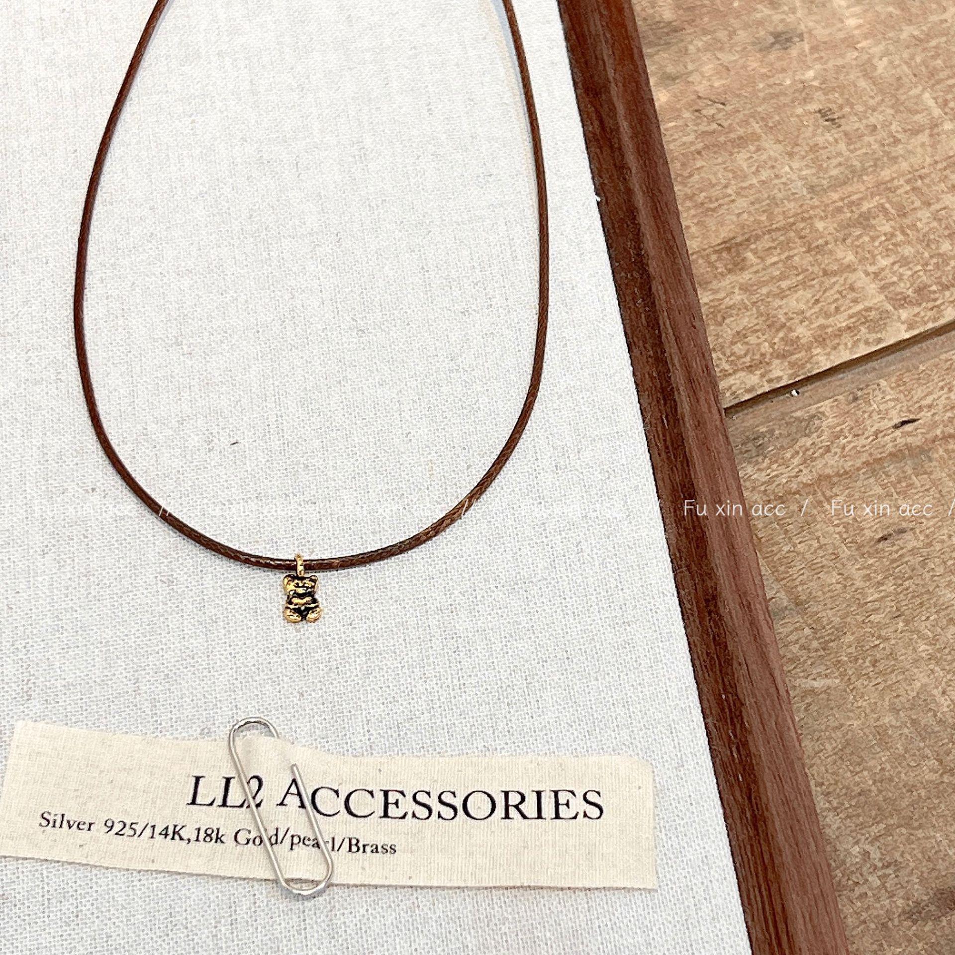 

Simple Black Rope Bear Necklace: Cute, Luxury Gold & Silver Bear Clavicle Chain for Women.
