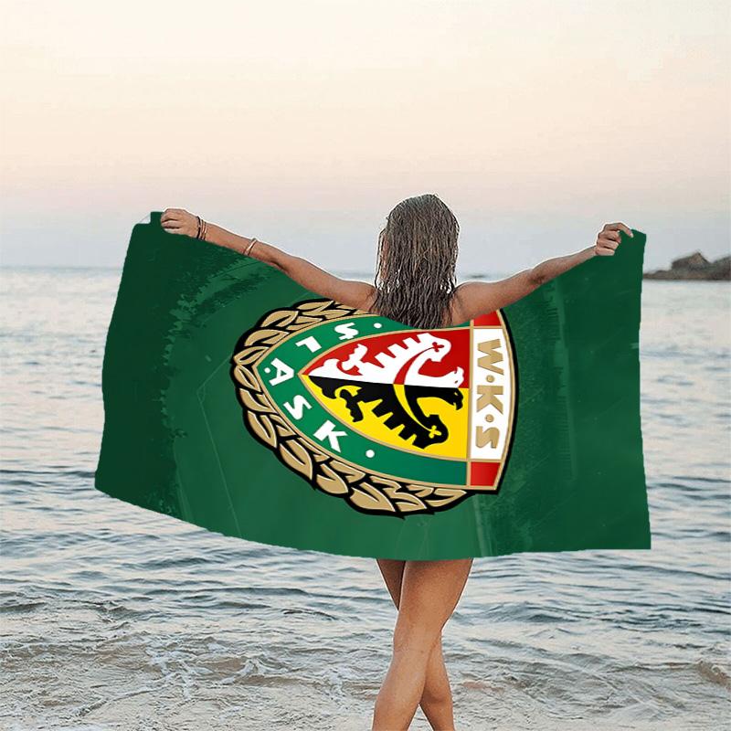 1pc Football Team (51) Beach Towel, Beach and Seaside Swimming Pool Equipment, Fashion Pattern, Rectangular, Travel Essentials