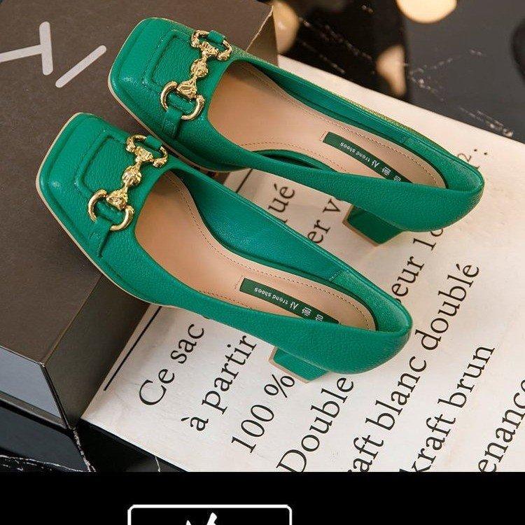 Foreign design sense retro square head high heels women's 2025 new horse buckle French Mary Jane thick heel single shoes