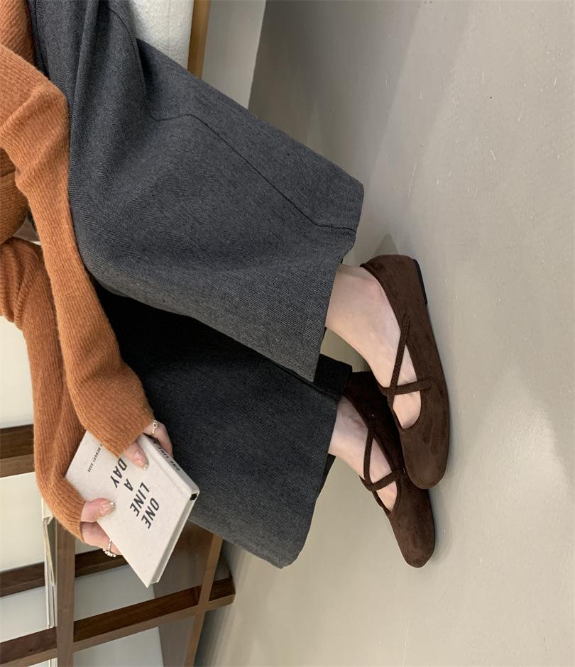 

Нежный ветер квадратный носок замшевые крестики с неглубоким вырезом туфли-лодочки женские нишевые балетки 40 коричневый