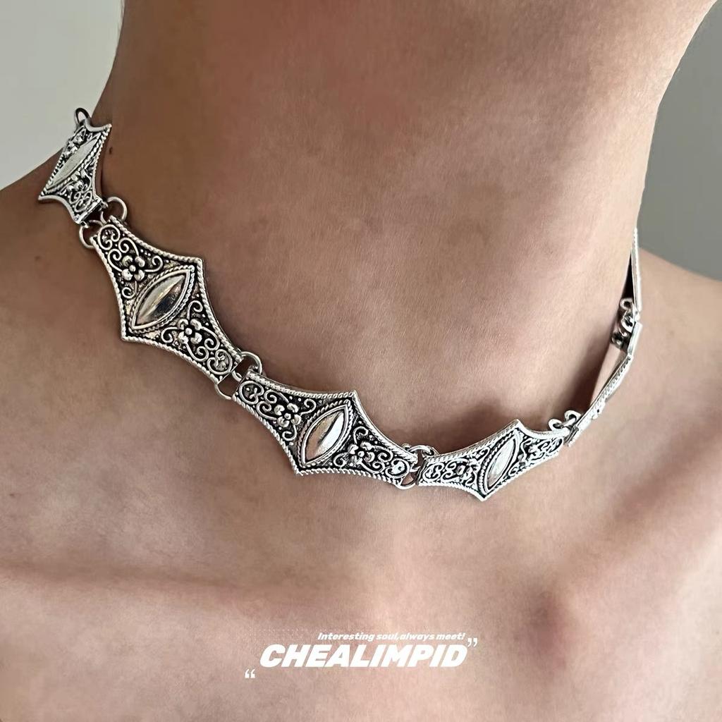 Nischdesign Tidvisare Crowe Metall Läder Halsband Personligt Flickhalsband