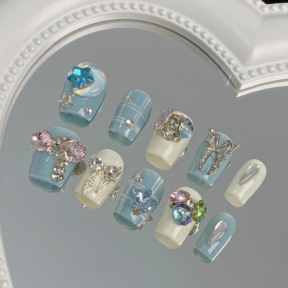 

Checkered Rhinestone Butterfly Press-On Nails - Short Length Air Mountain-XS