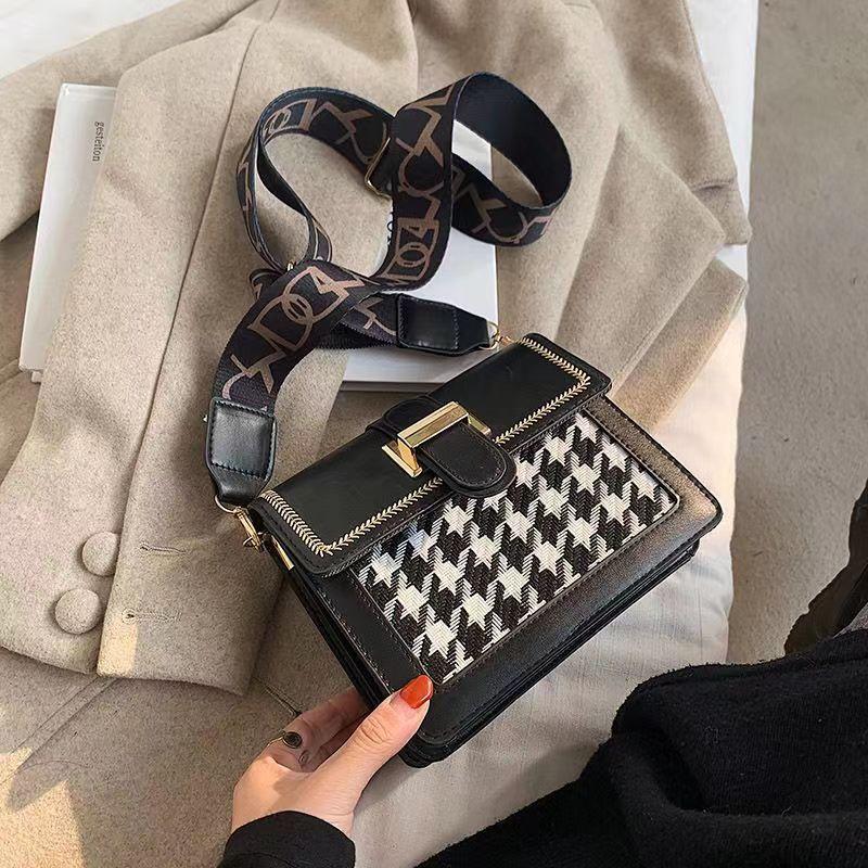 Premium broadband woolen small bag women's bag versatile popular new trendy shoulder versatile messenger small square bag