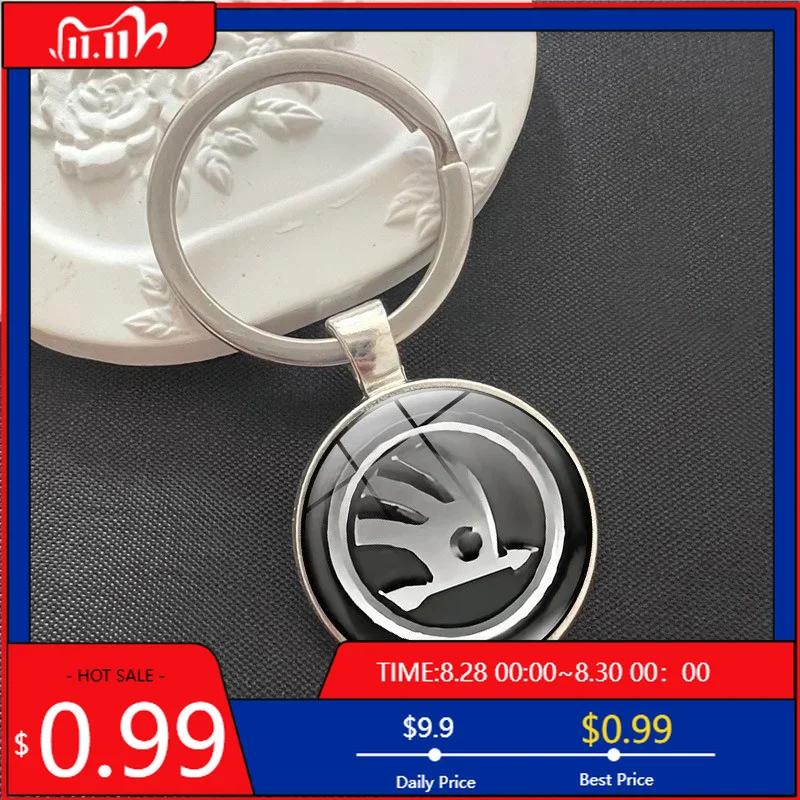 Car Sticker New Metal Car Shape LOGO Key Chain Car Gift Jewelry for Skoda Octavia Fabia Rapid Yeti Superb Octavia A5 A7 Interior