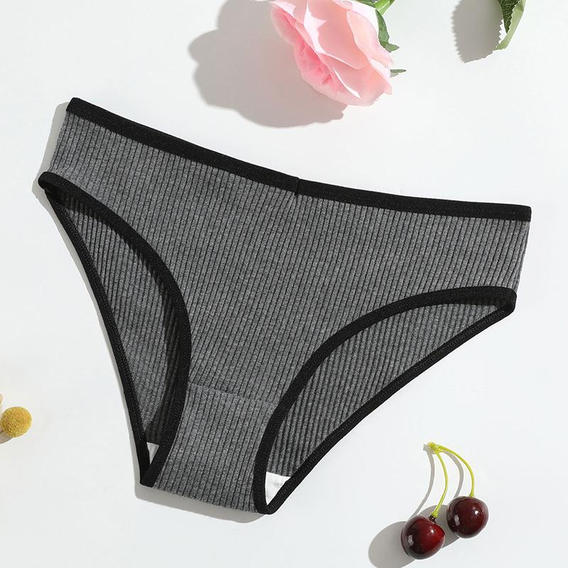 Damen Frühling und Herbst Neu Reine Baumwolle Reine Farbe Fadenlifting Hüfte Atmungsaktiv Doppellagig Niedrige Taille Slips